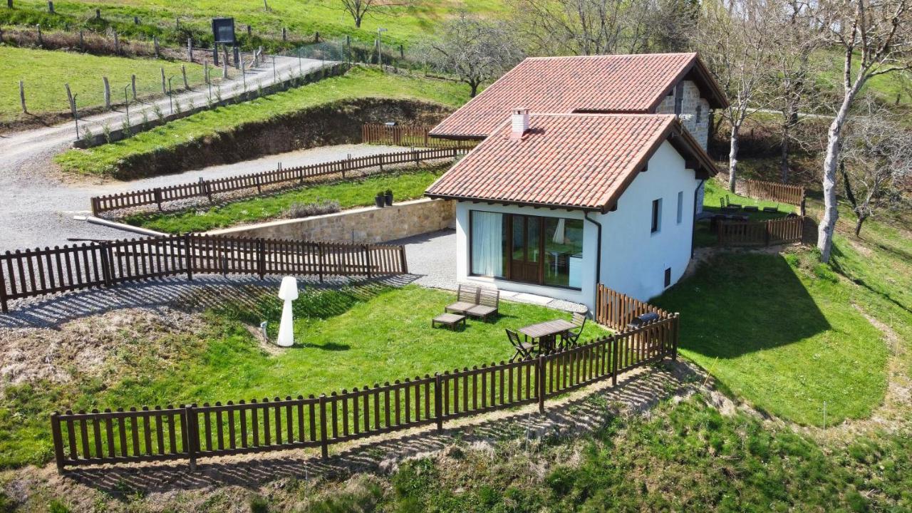 Finca La Caseria Apartamentos Cangas de Onis Exterior photo